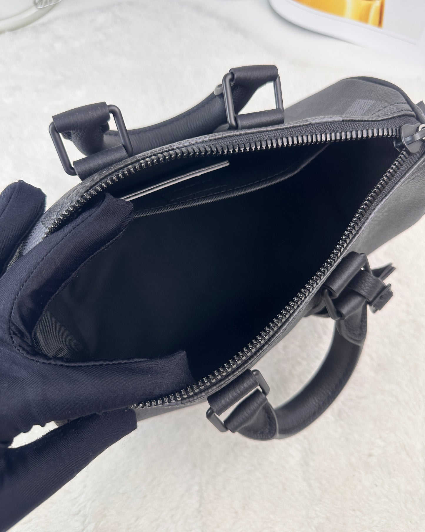 LV Keepall Bandoulière 25
