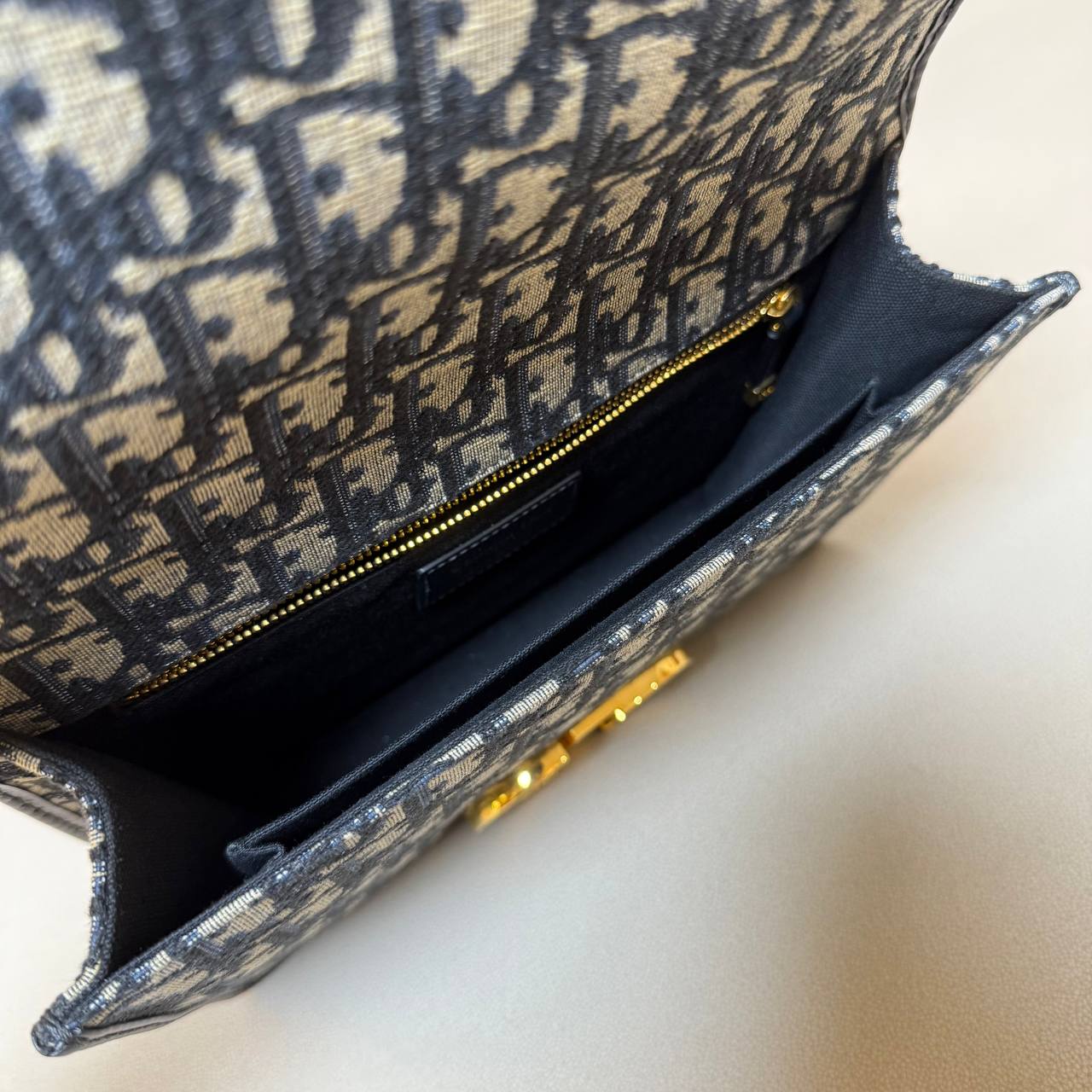 Dior 30 Montaigne Bag