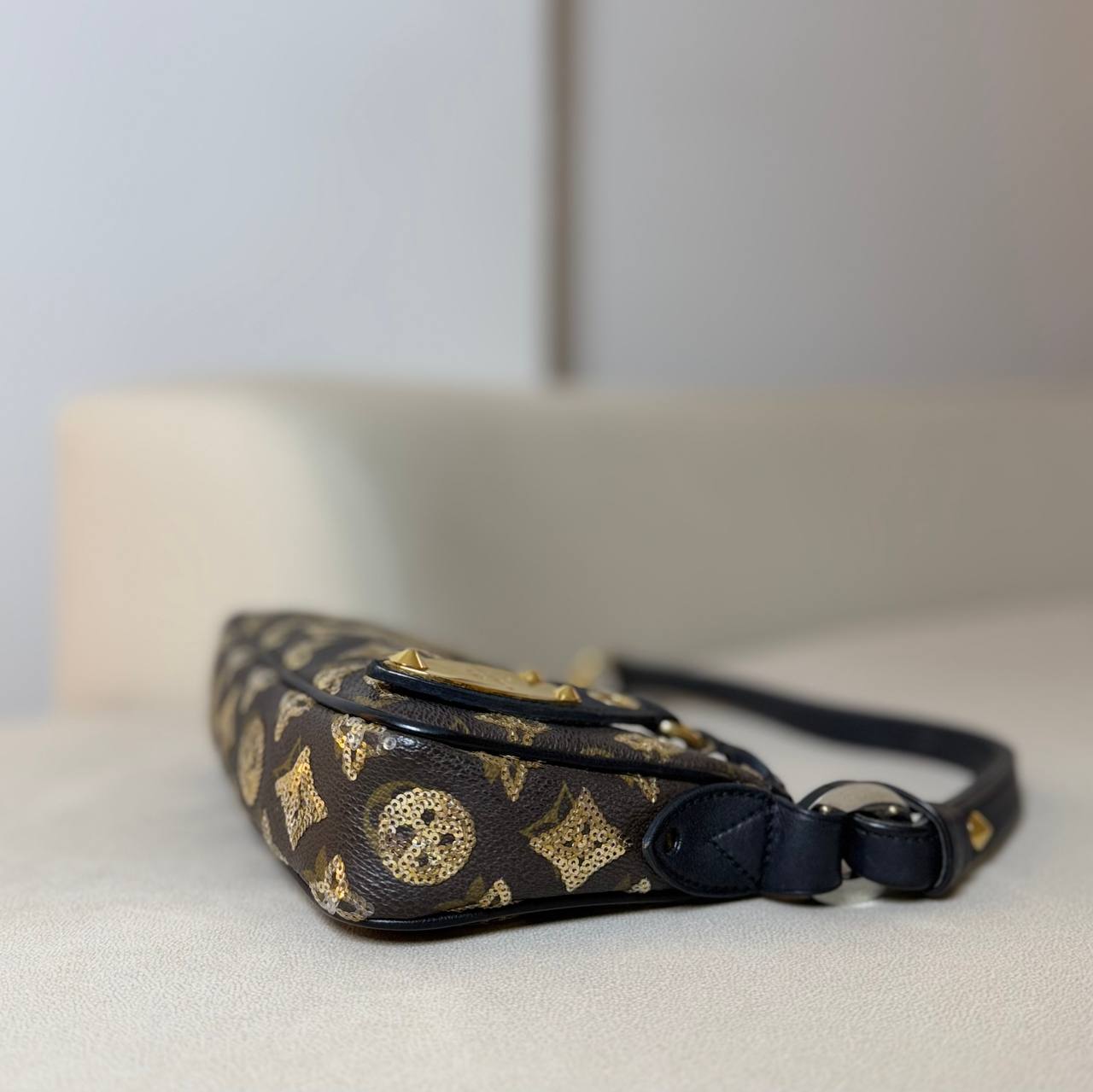 LV Monogram Eclipse Sequins Pochette