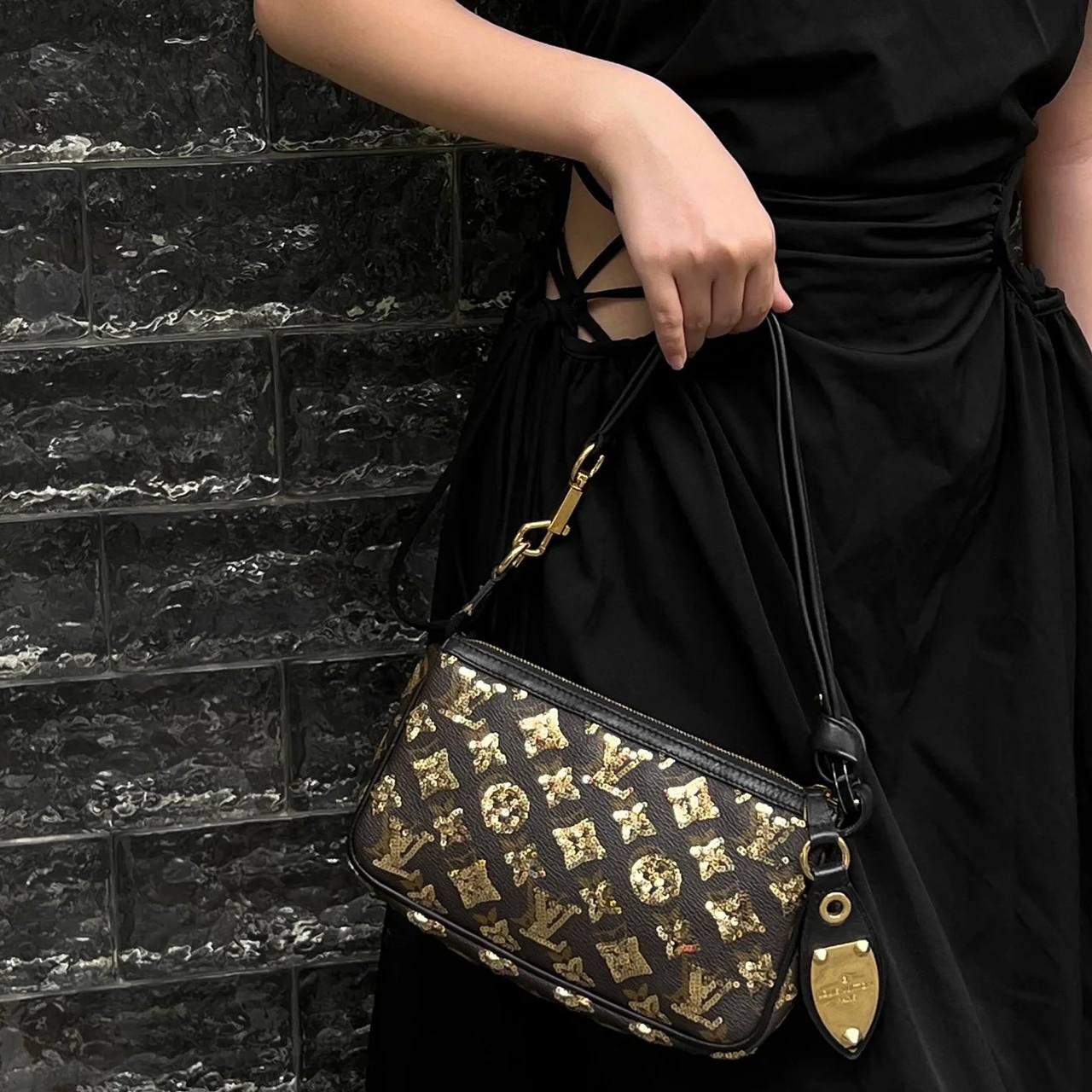 LV Monogram Eclipse Sequins Pochette