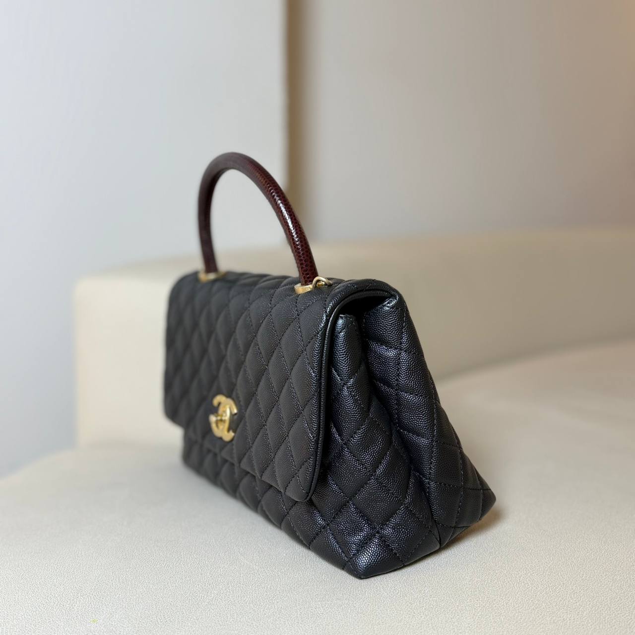 Chanel Coco Handle Medium