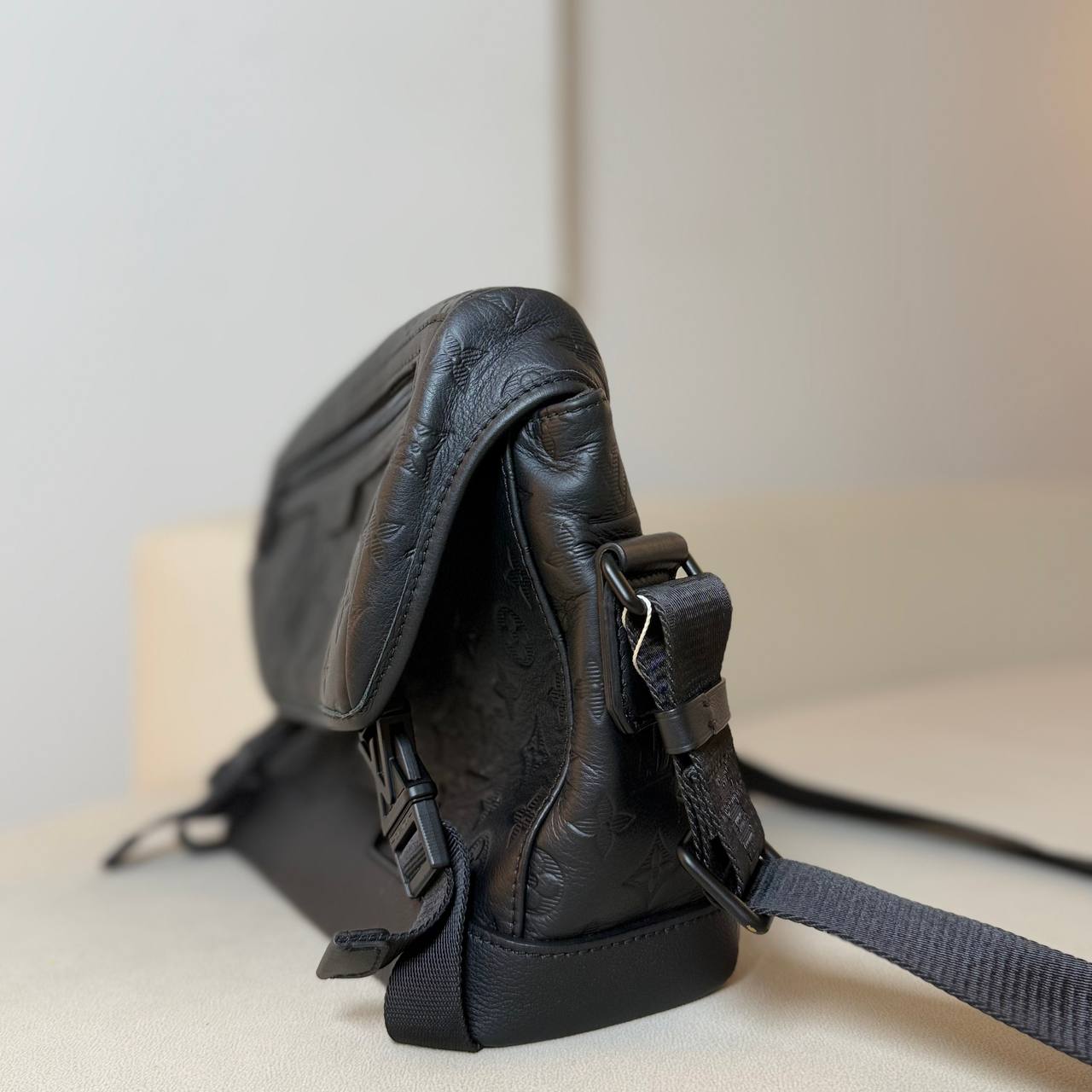 LV Messenger Voyager PM