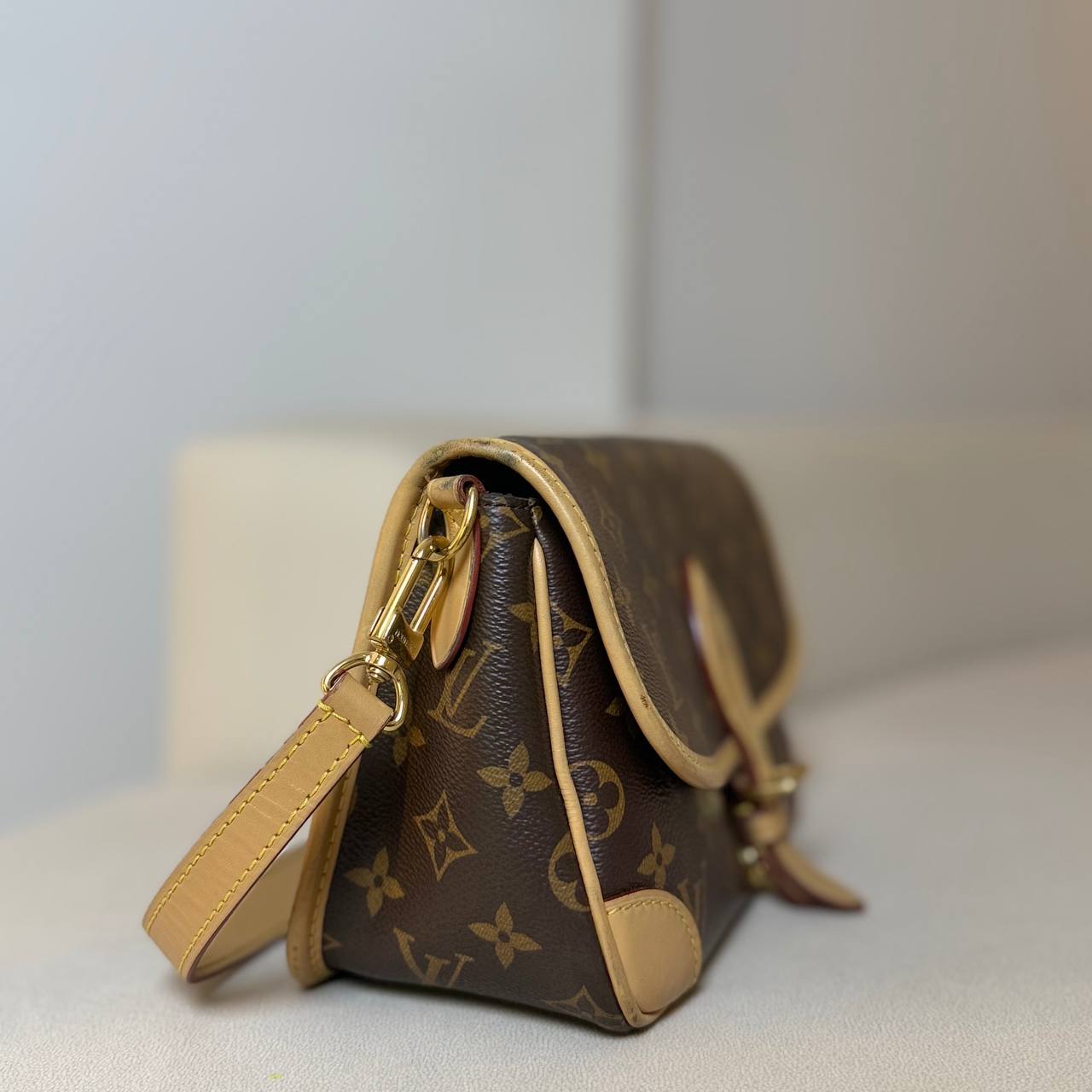 LV Diane
