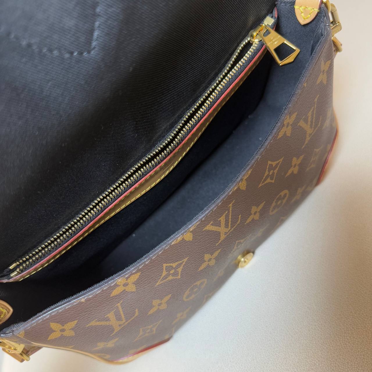 LV Diane