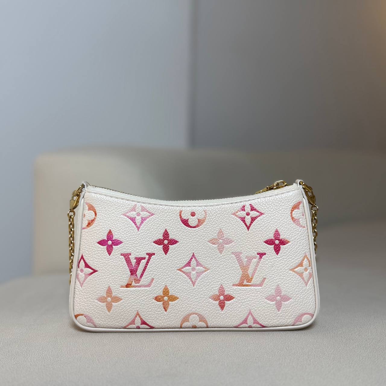 LV Easy Pouch On Strap