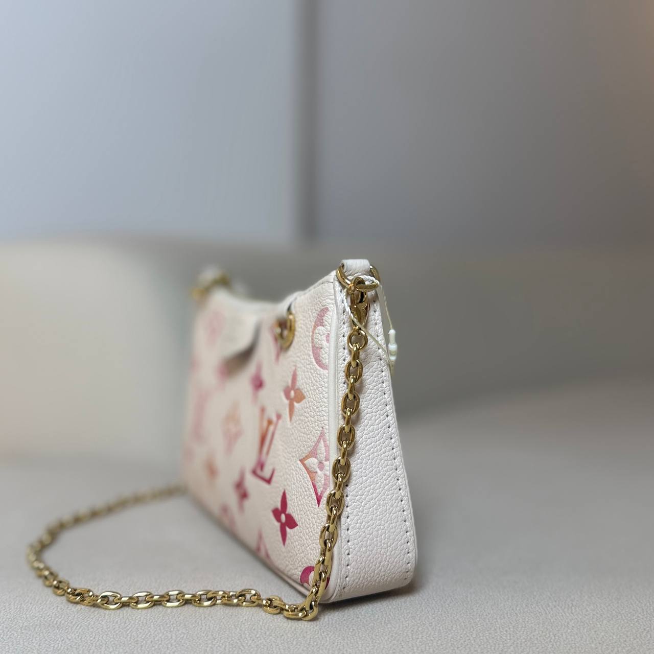 LV Easy Pouch On Strap