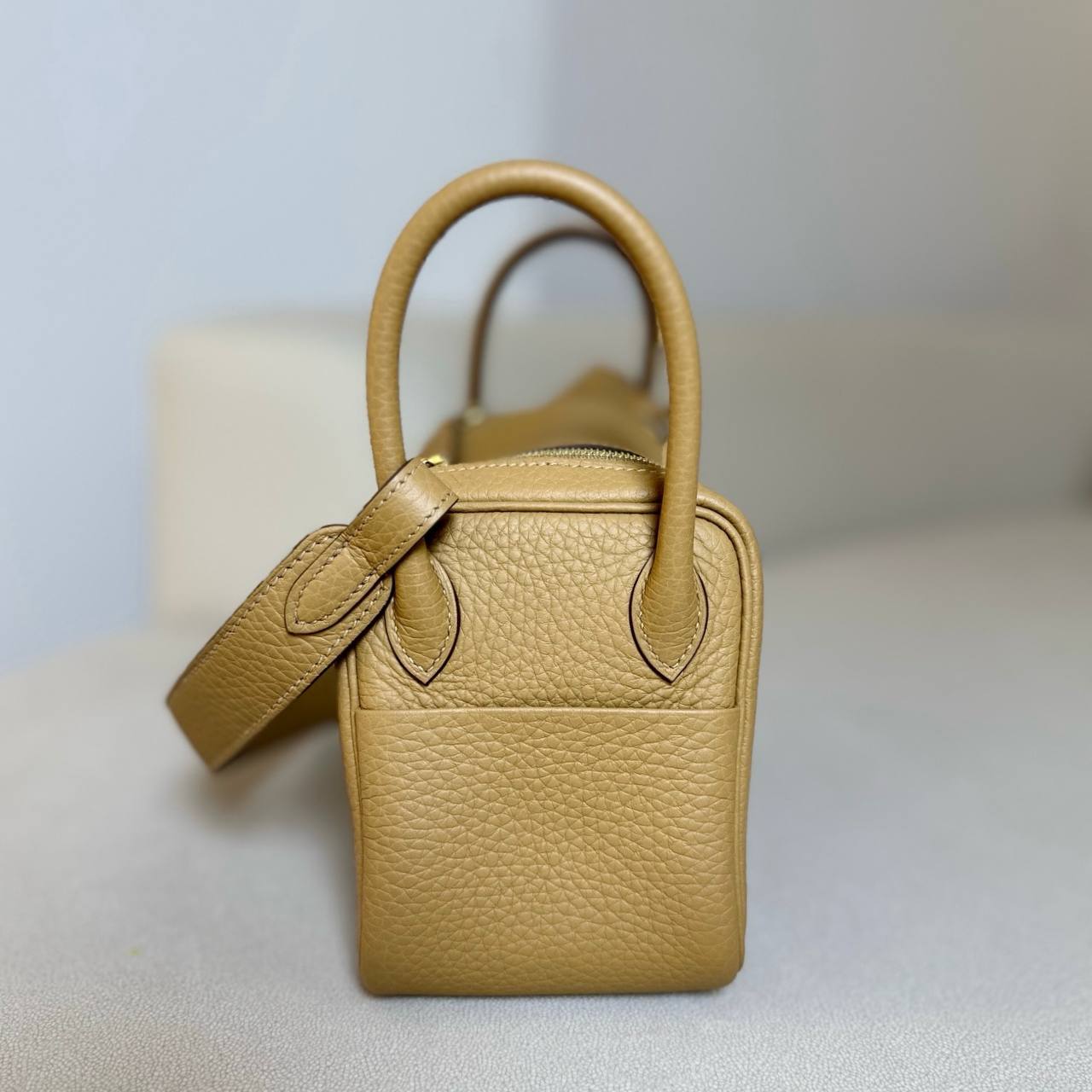 Hermès Lindy Mini Taurillon Clemence