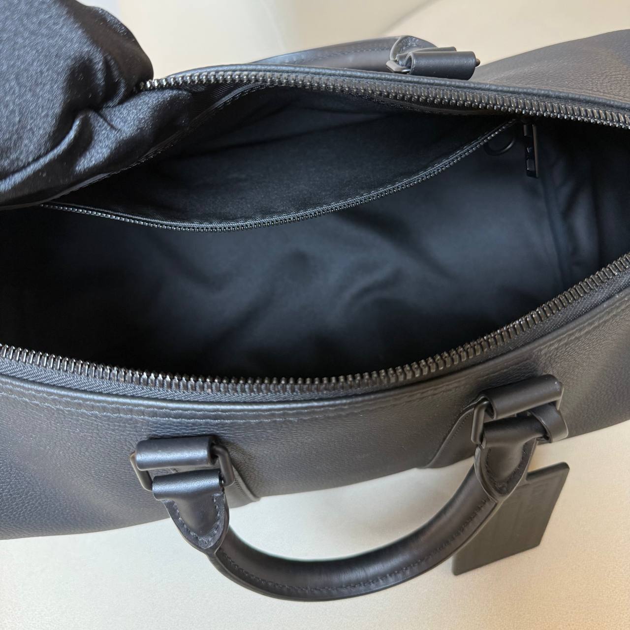 LV Keepall Bandoulière 40