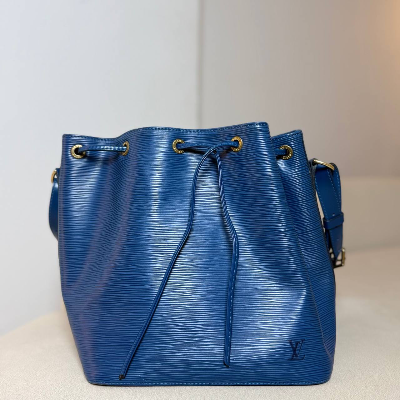 LV Blue Epi Noé Bucket Bag