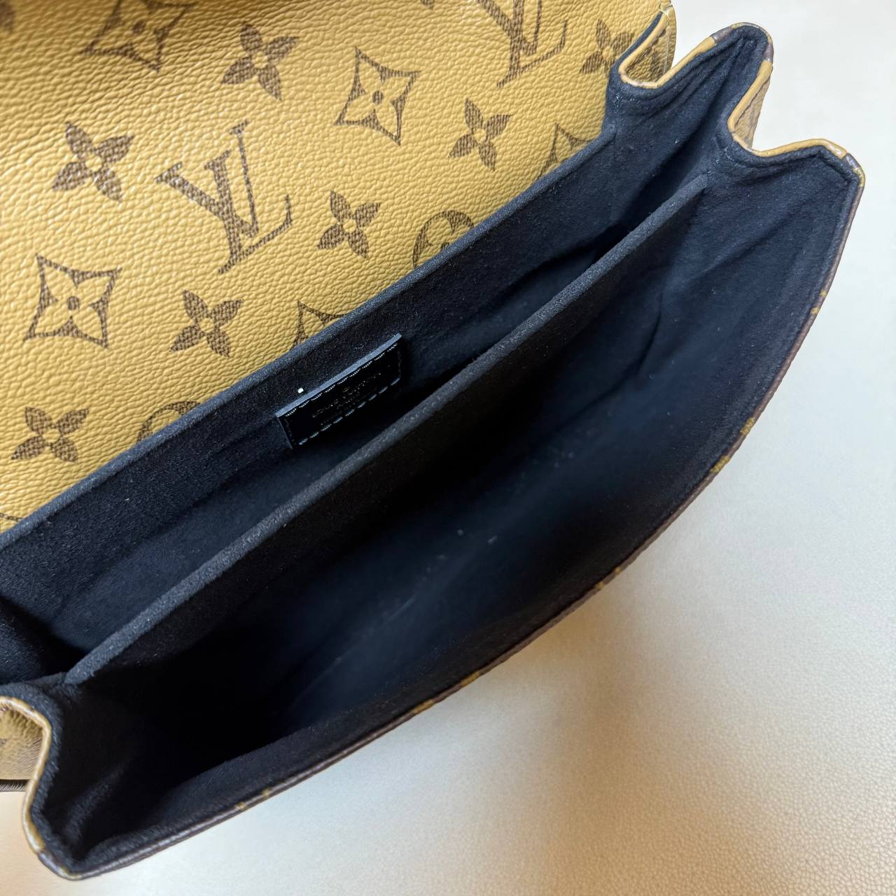 LV Pochette Métis Monogram Reverse