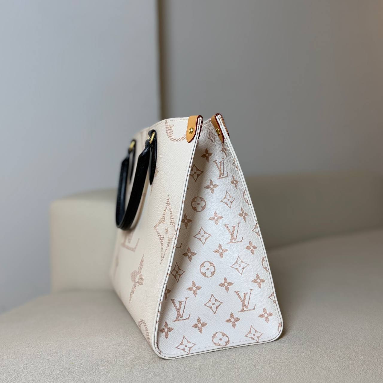 LV OnTheGo MM