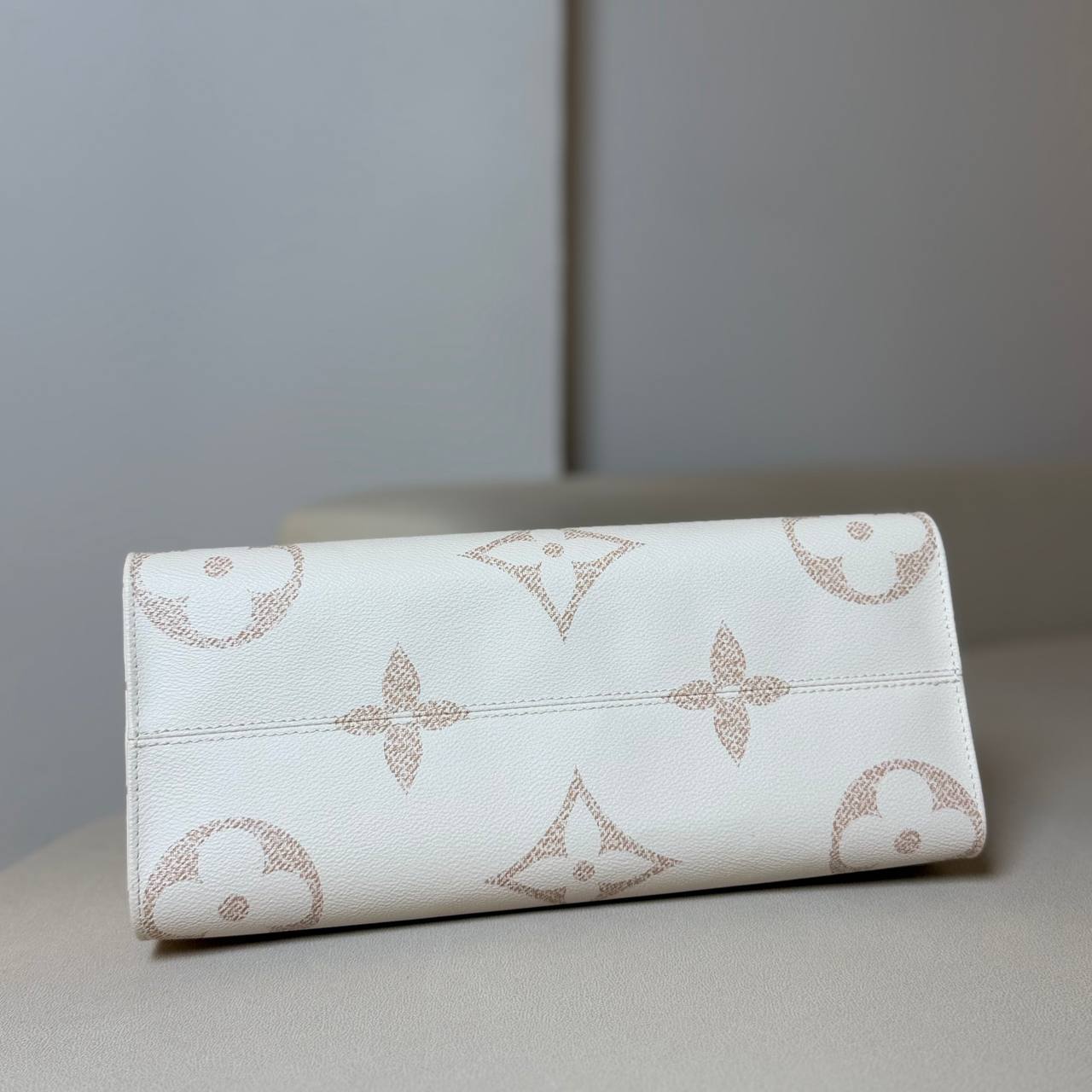 LV OnTheGo MM