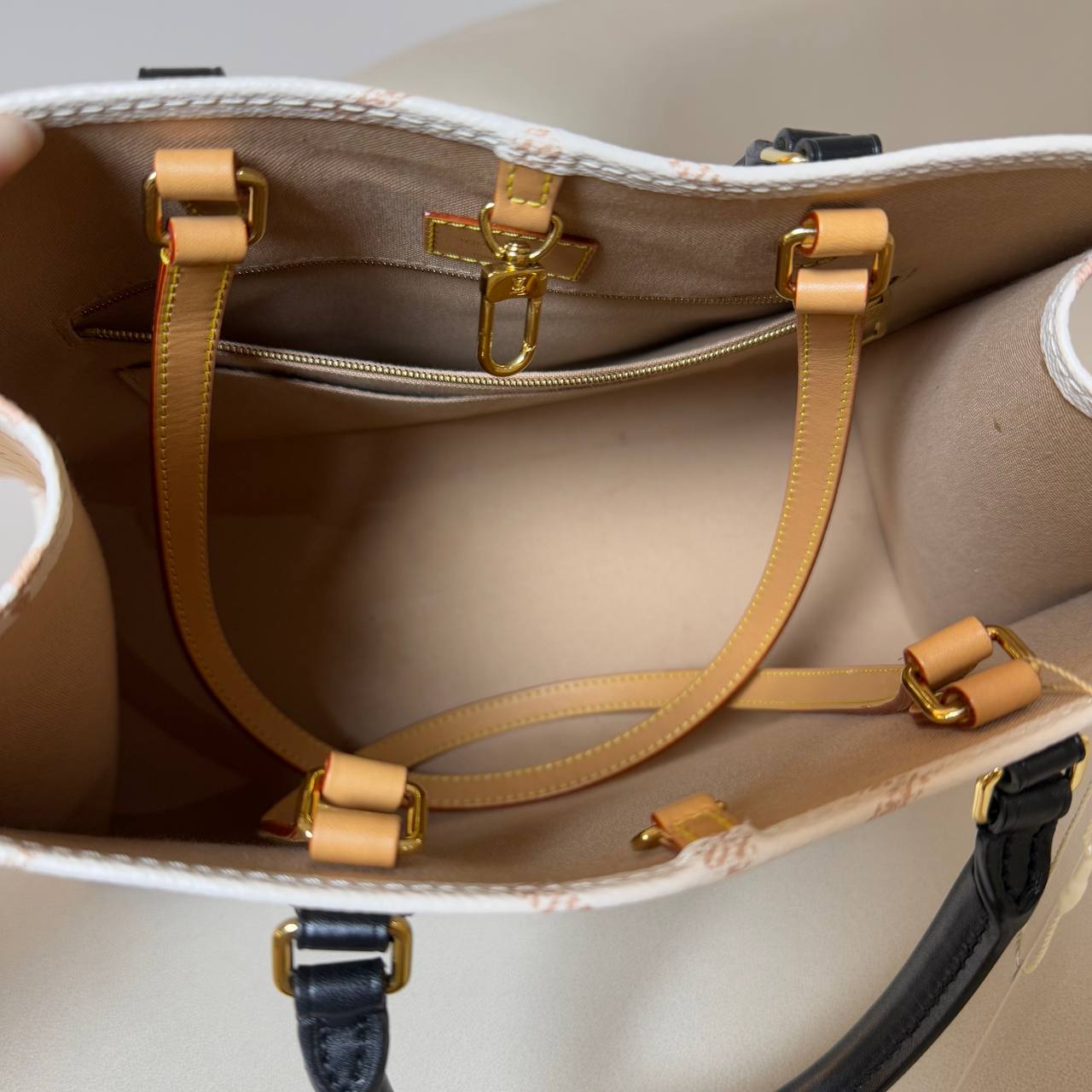 LV OnTheGo MM