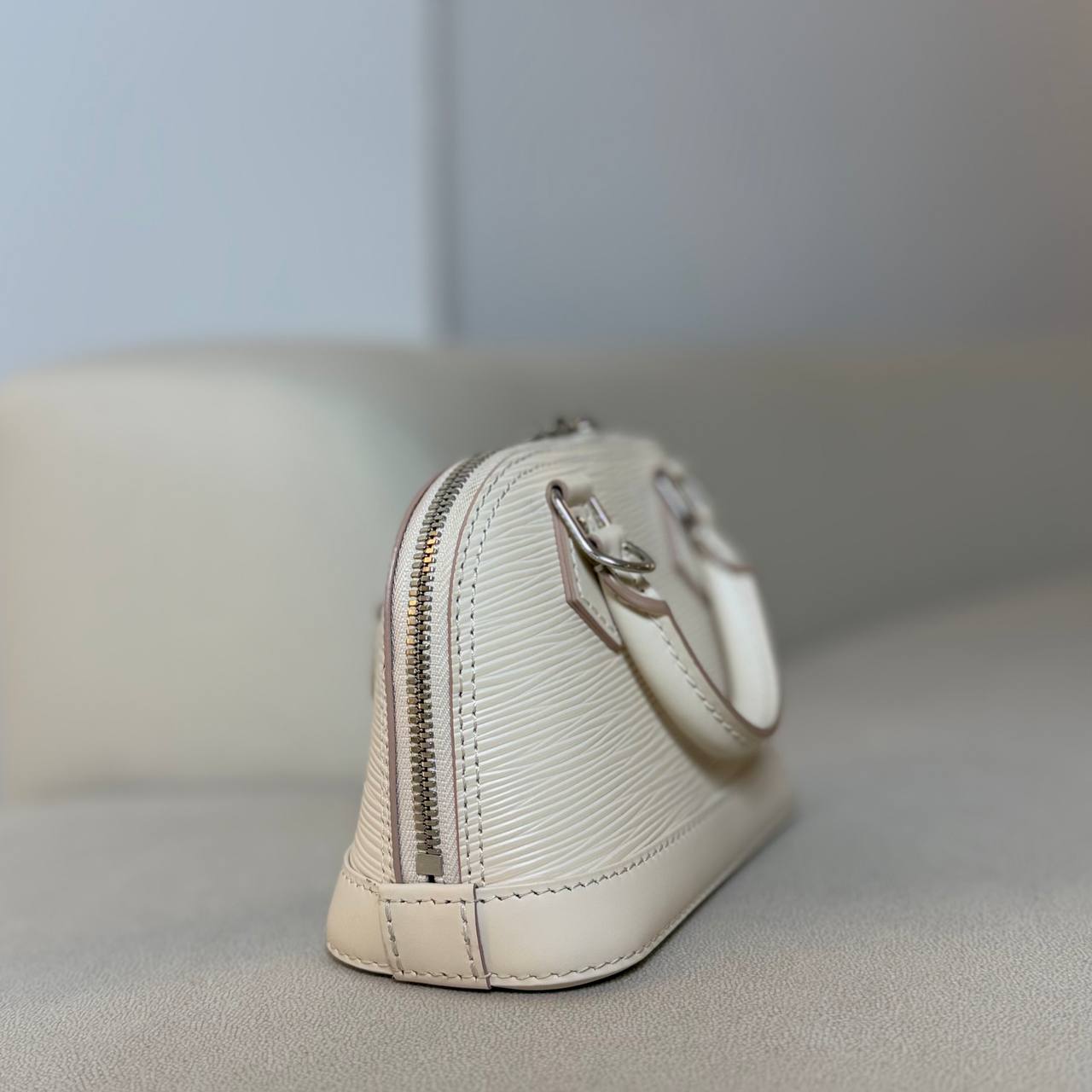 LV Nano Alma