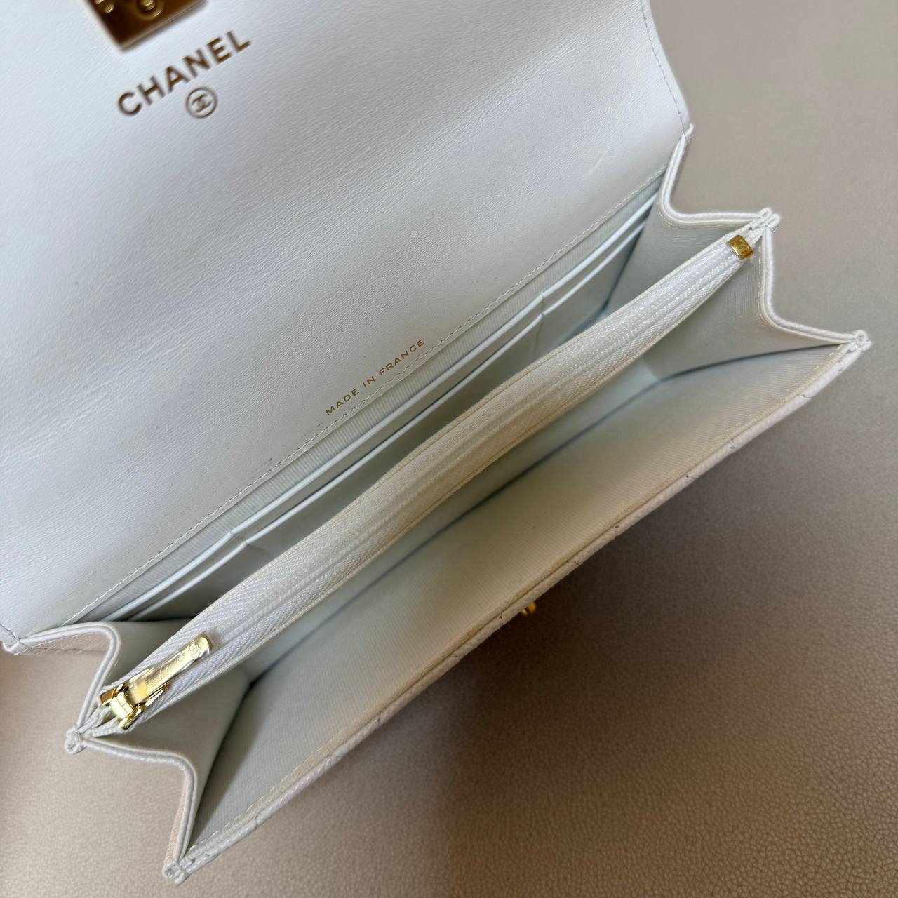 Chanel 23S WOC