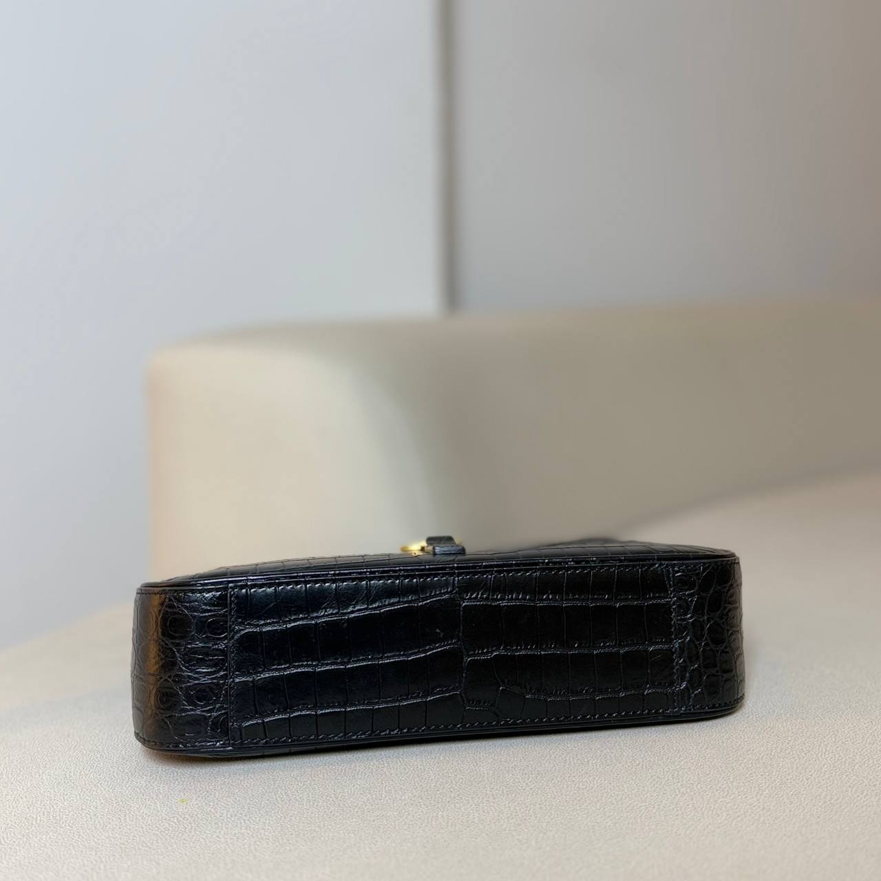 Saint Laurent Le 5 À 7 Hobo