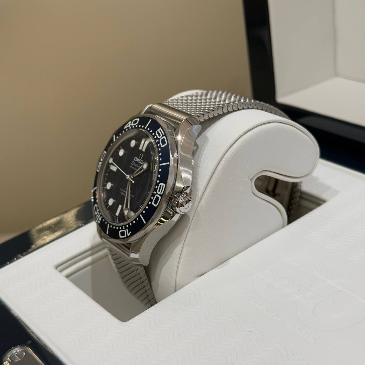 EDIT Omega Seamaster Diver 300m Co-Axial Master Chronometer 42mm James Bond 007 60th Anniversary