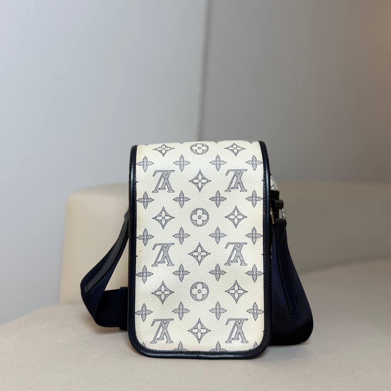 LV Savane Monogram Zebra Chapman Messenger BB