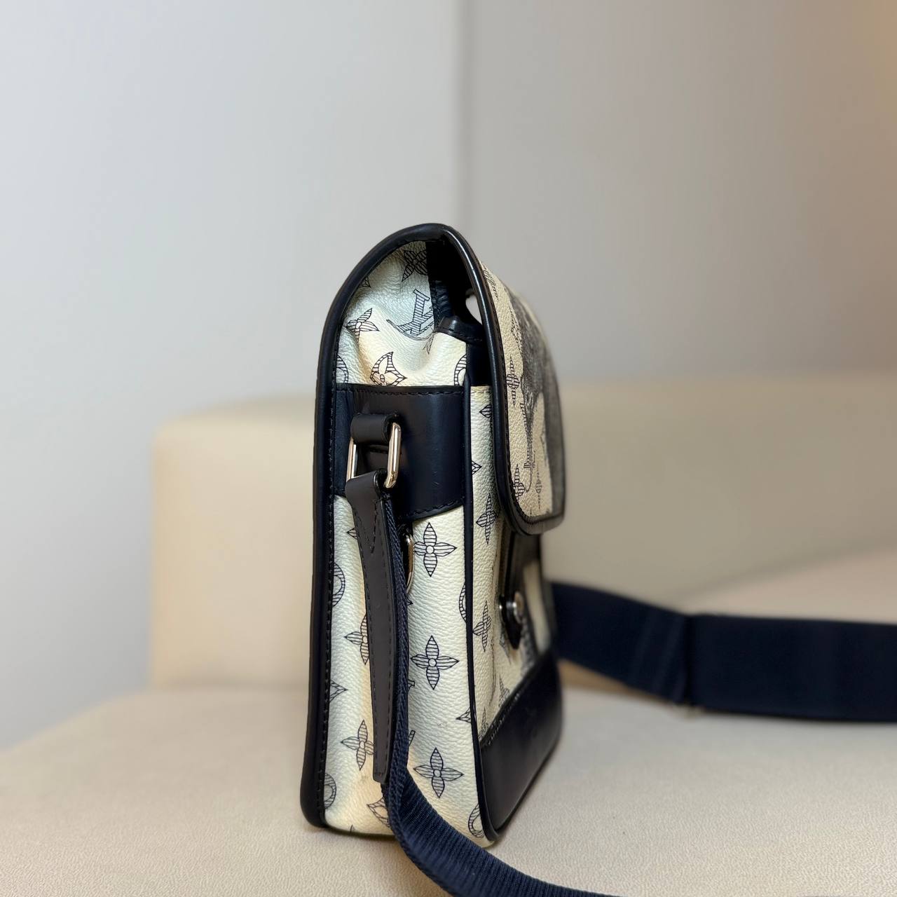LV Savane Monogram Zebra Chapman Messenger BB
