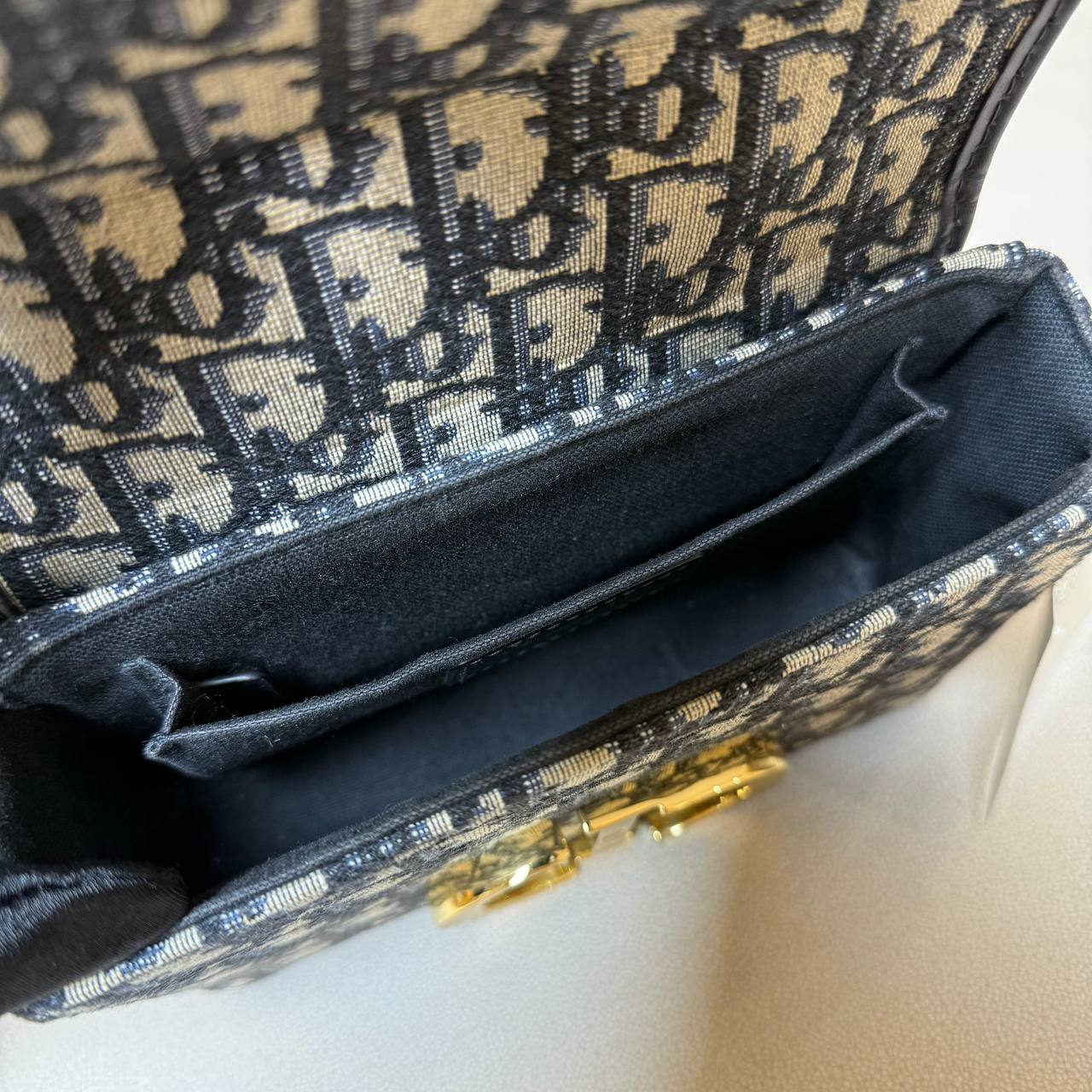 Dior Navy Oblique 30 Montaigne Box