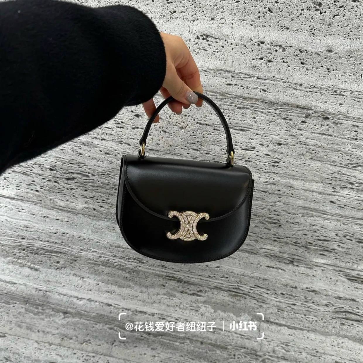 Celine Mini Besace Triomphe