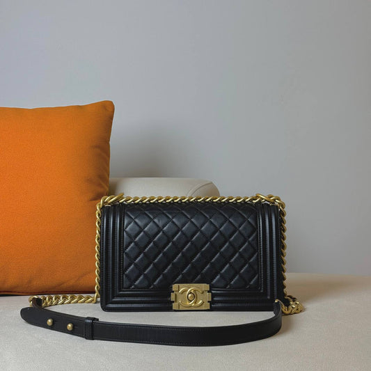Chanel Boy Medium GHW
