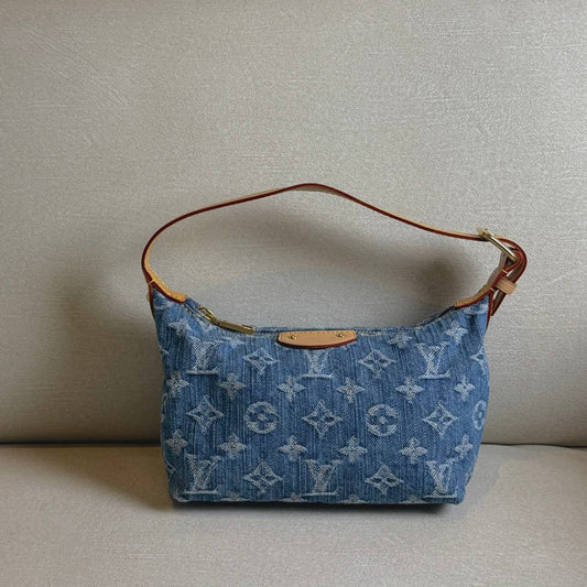 LV Hills Pochette