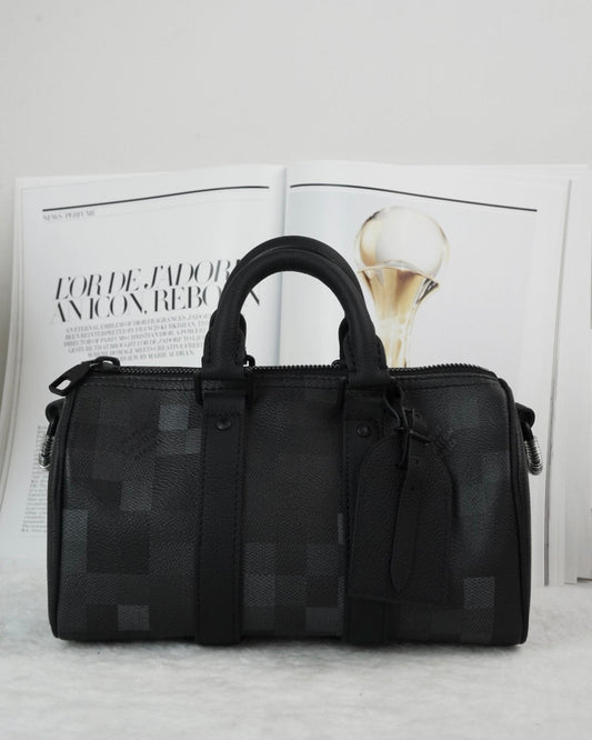 LV Keepall Bandoulière 25