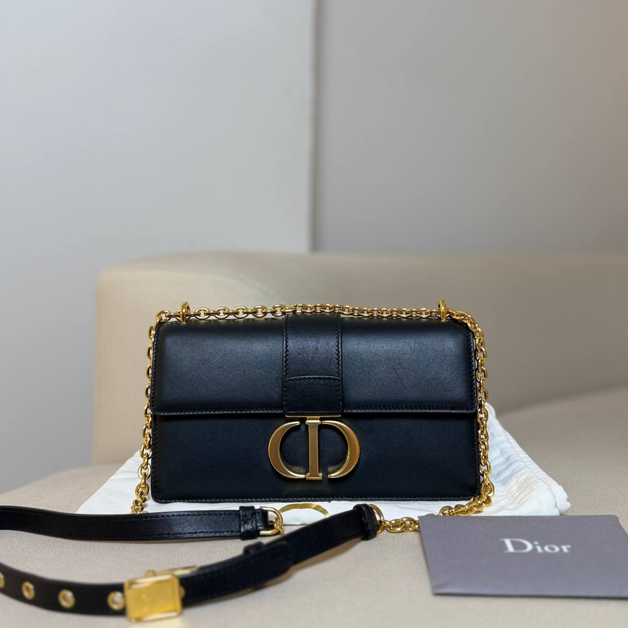 Dior 30 Montaigne East West Bag With Chain