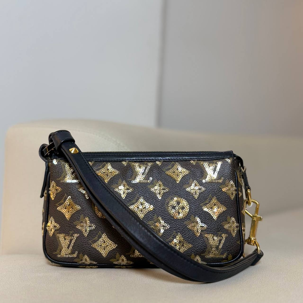 LV Monogram Eclipse Sequins Pochette