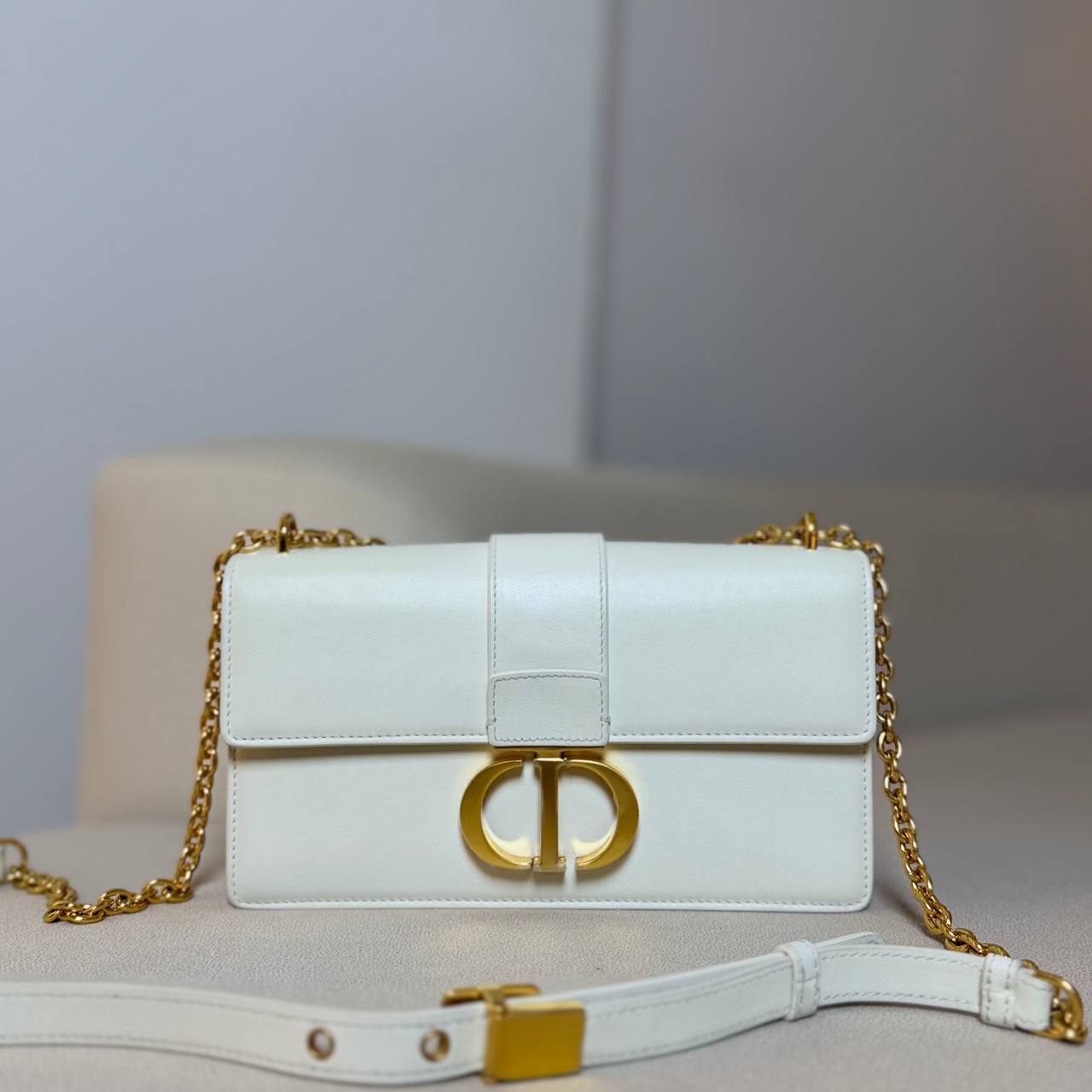 Dior 30 Montaigne East-West Bag With Chain