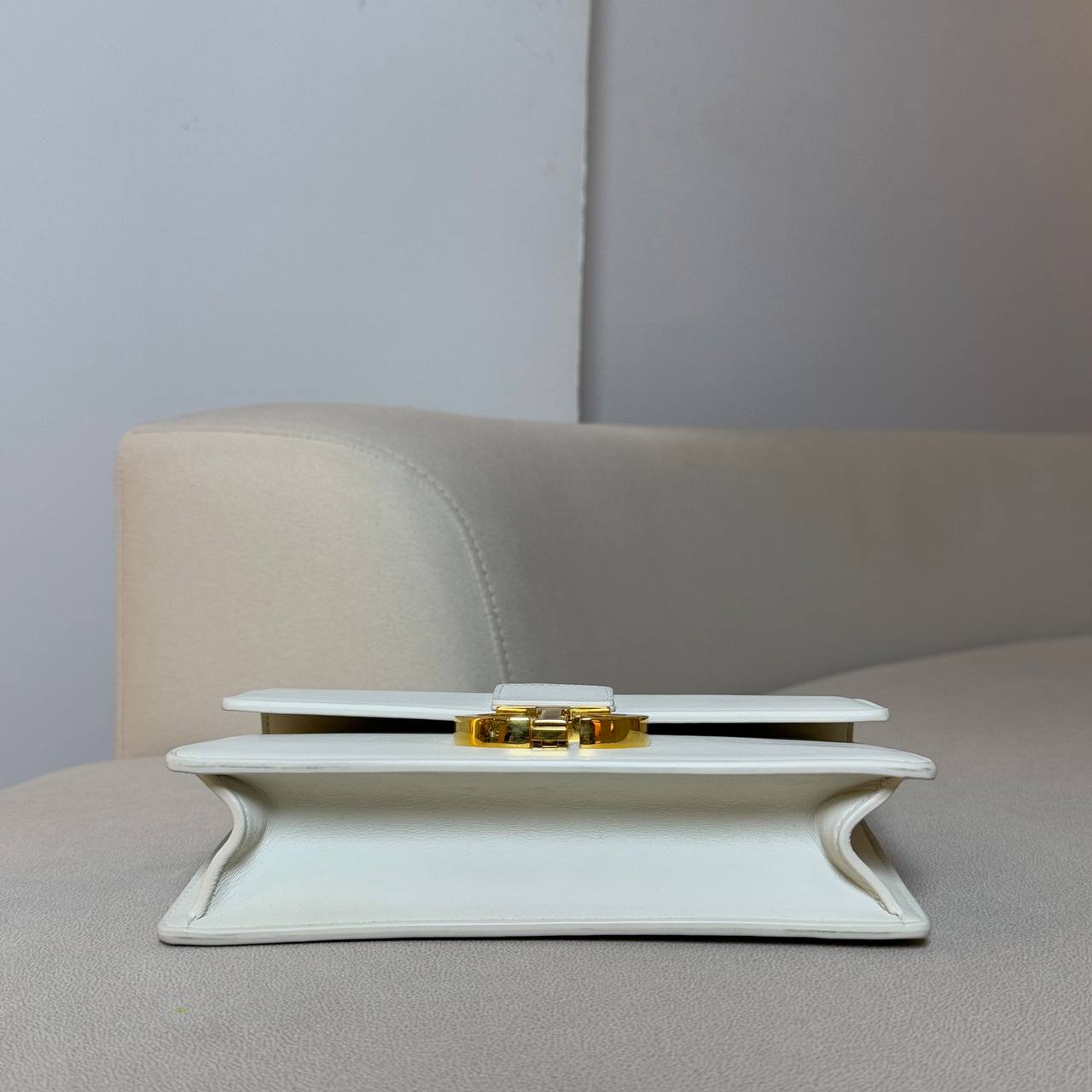 Dior 30 Montaigne East-West Bag With Chain