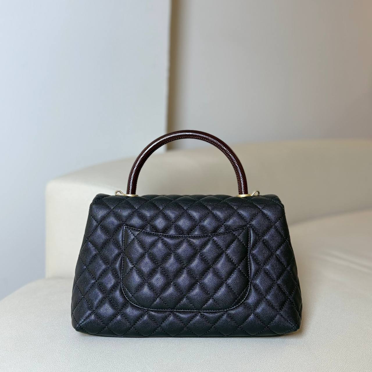 Chanel Coco Handle Medium