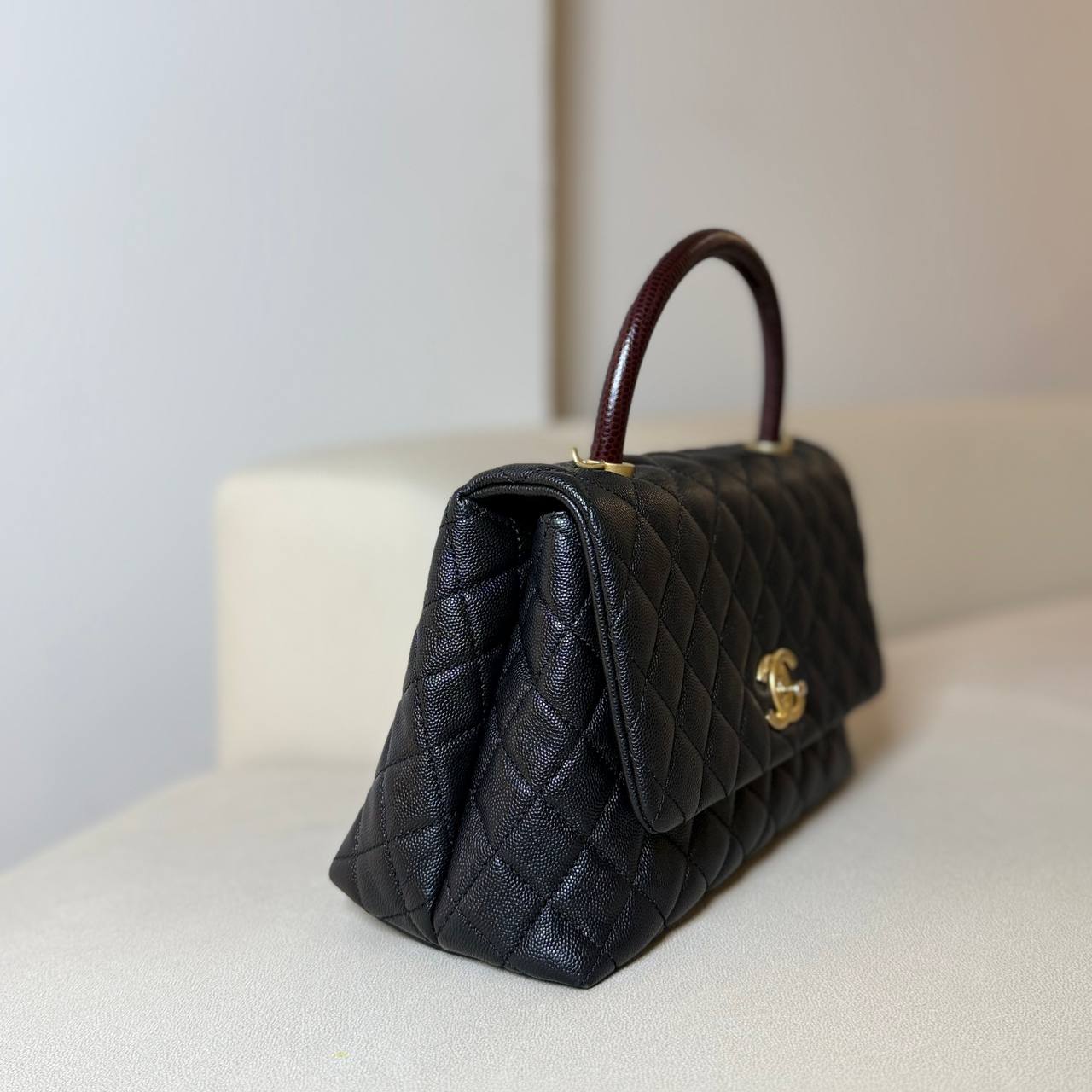Chanel Coco Handle Medium