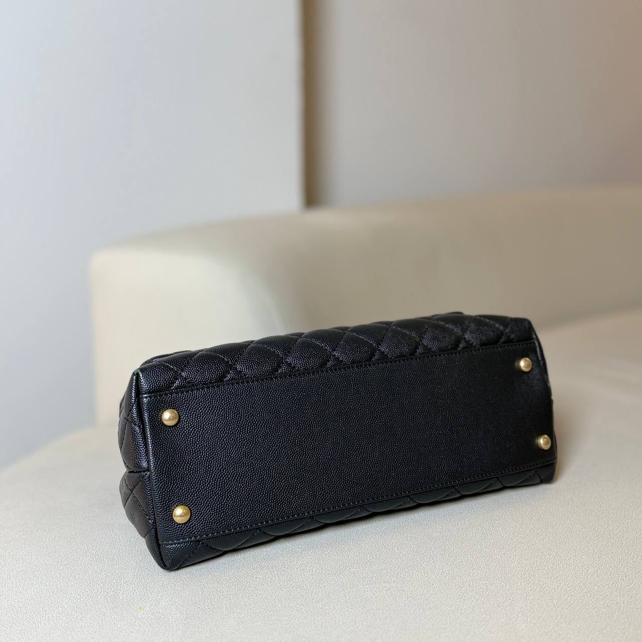 Chanel Coco Handle Medium