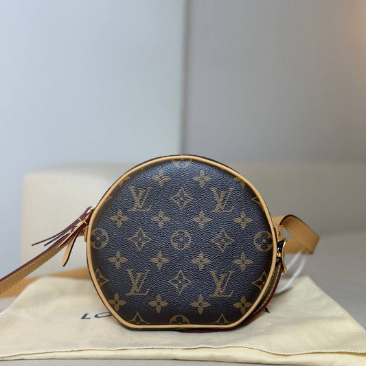 LV Boite Chapeau Souple PM