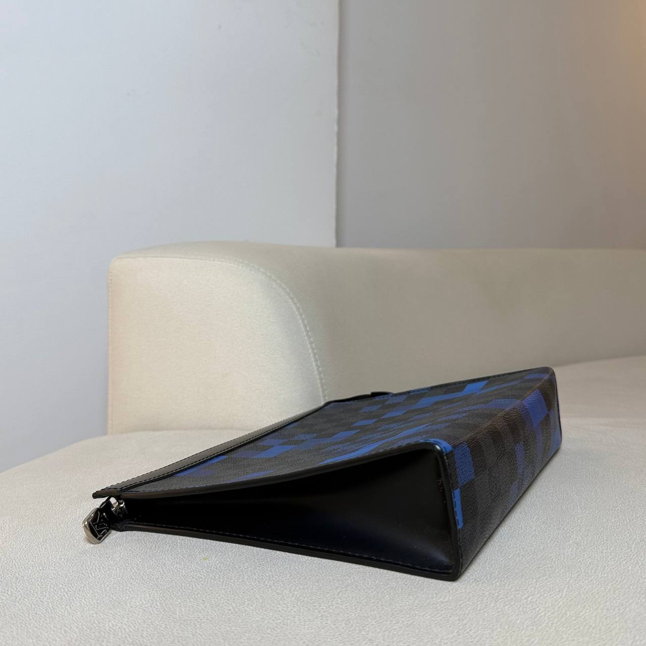 LV Damier Graphite Pixel Pochette Voyage MM