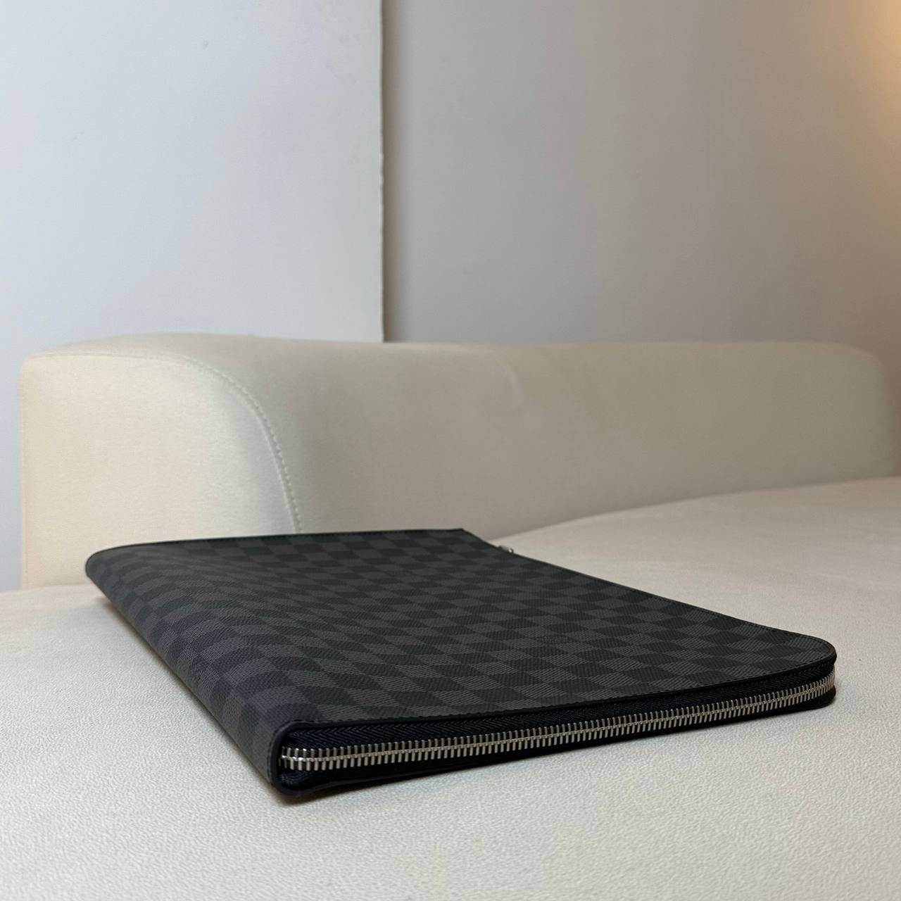 LV Pochette Jour Gm