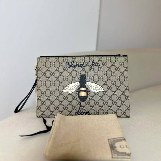 Gucci GG Supreme Bee Pouch