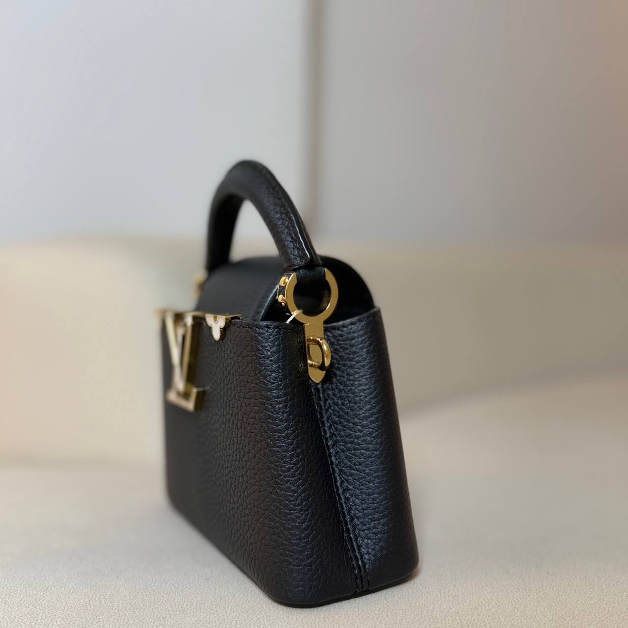 LV Capucines Nano