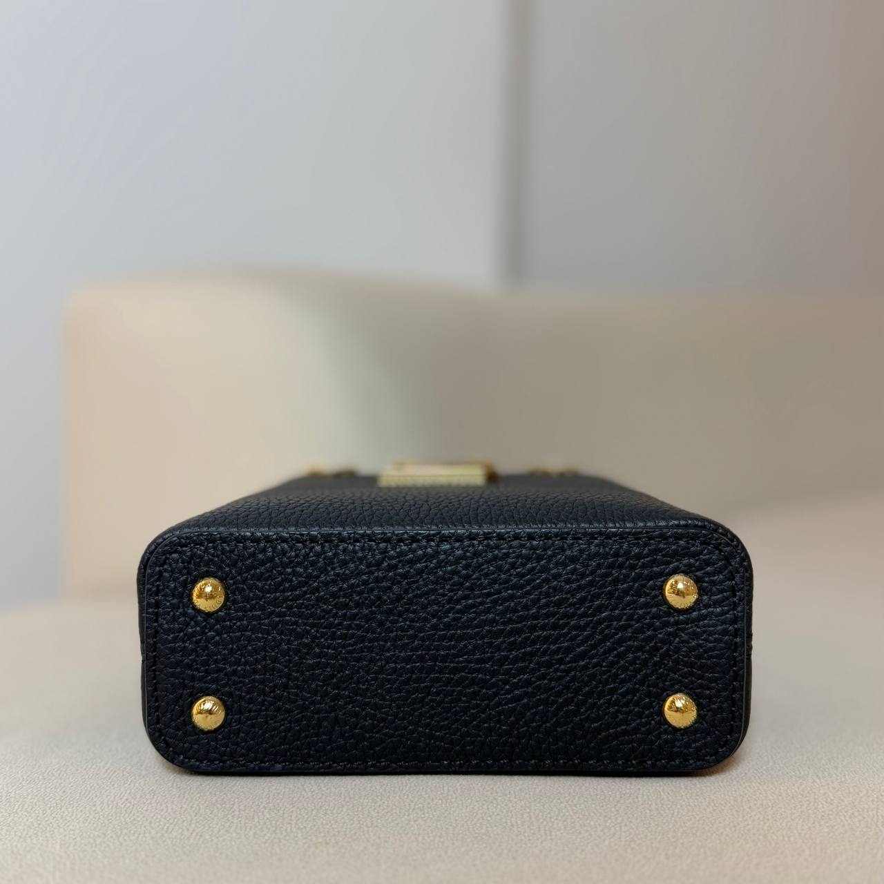 LV Capucines Nano