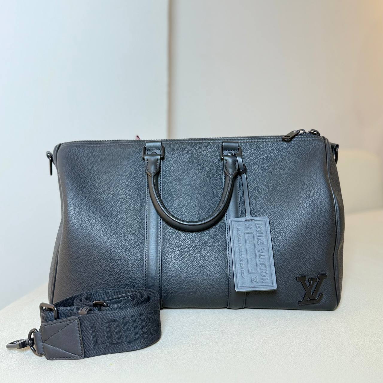LV Keepall Bandoulière 40