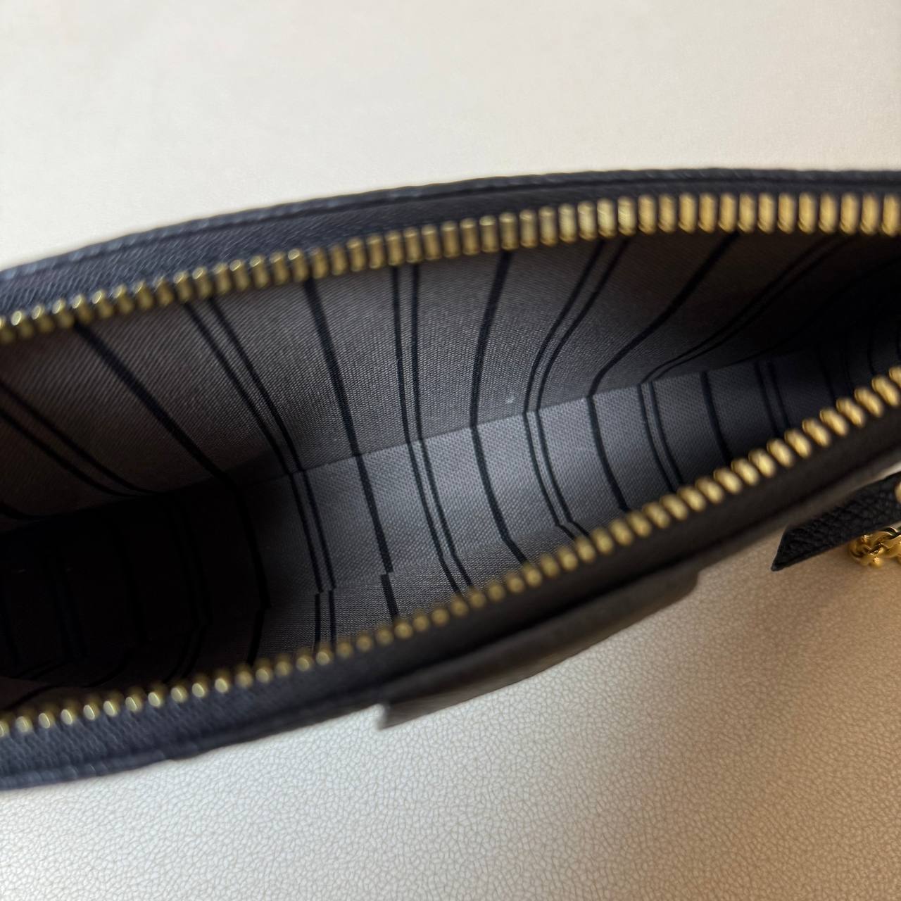 LV Easy Pouch On Strap