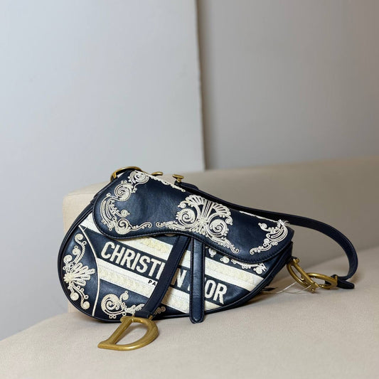 Dior Saddle Limited Edition