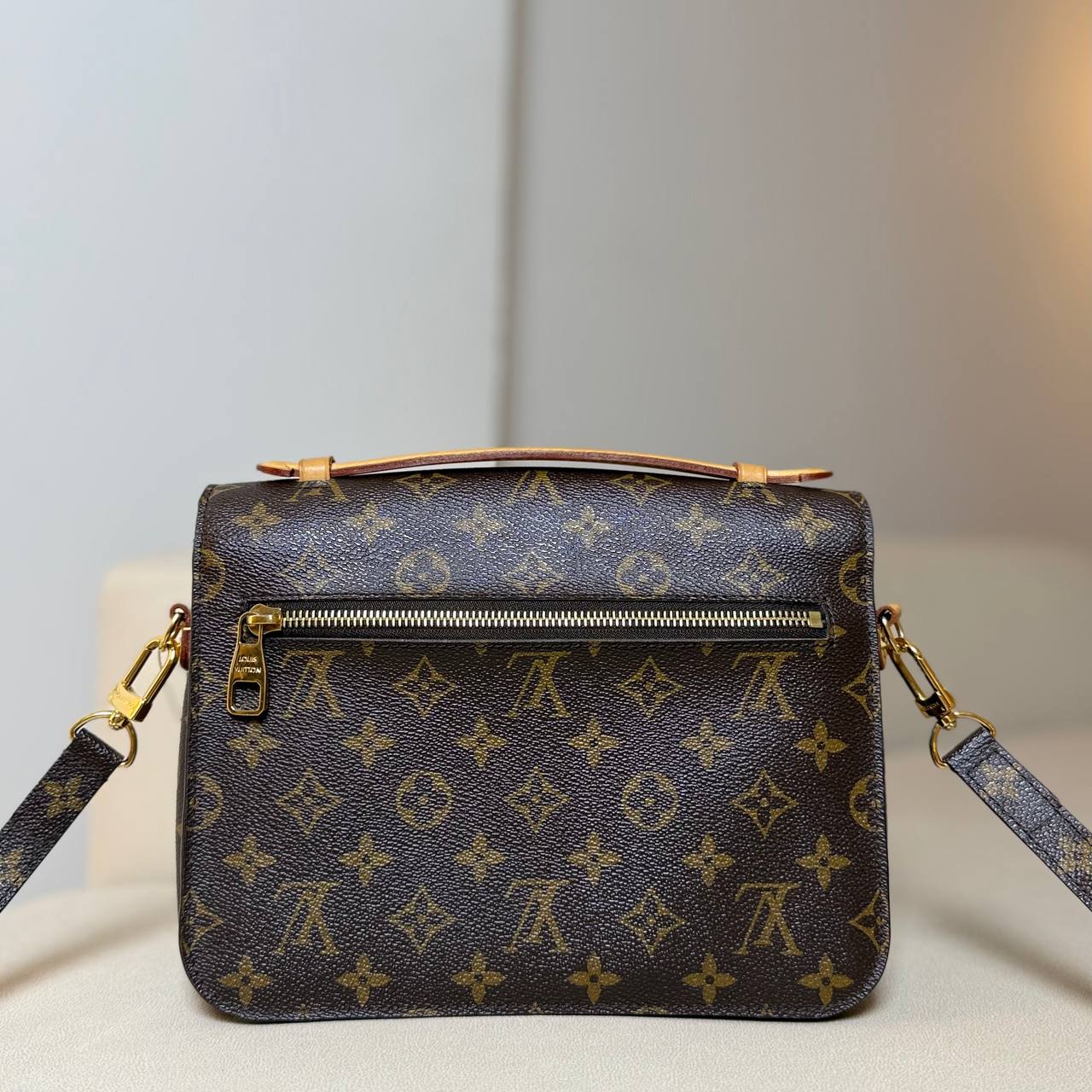 LV Pochette Métis