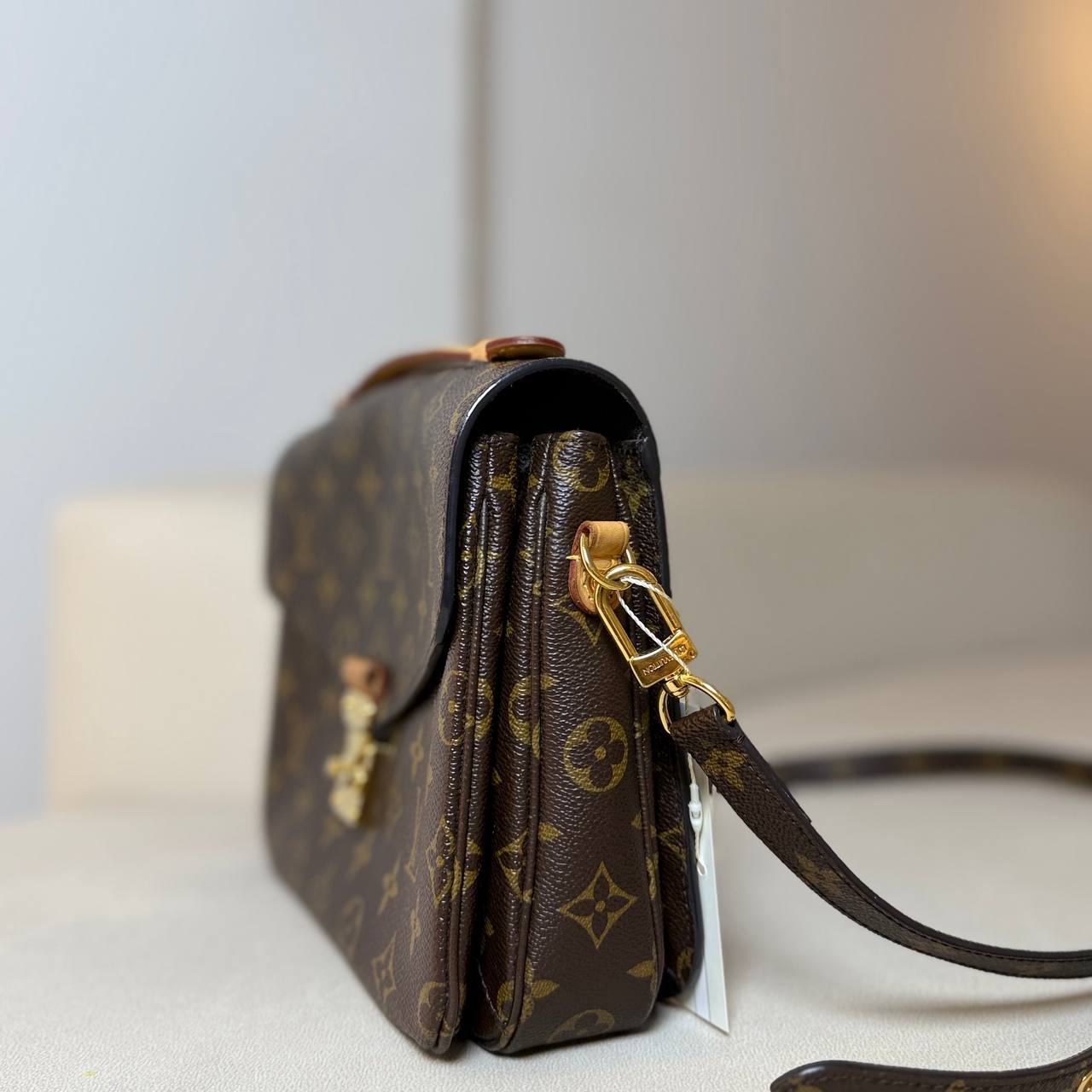 LV Pochette Métis
