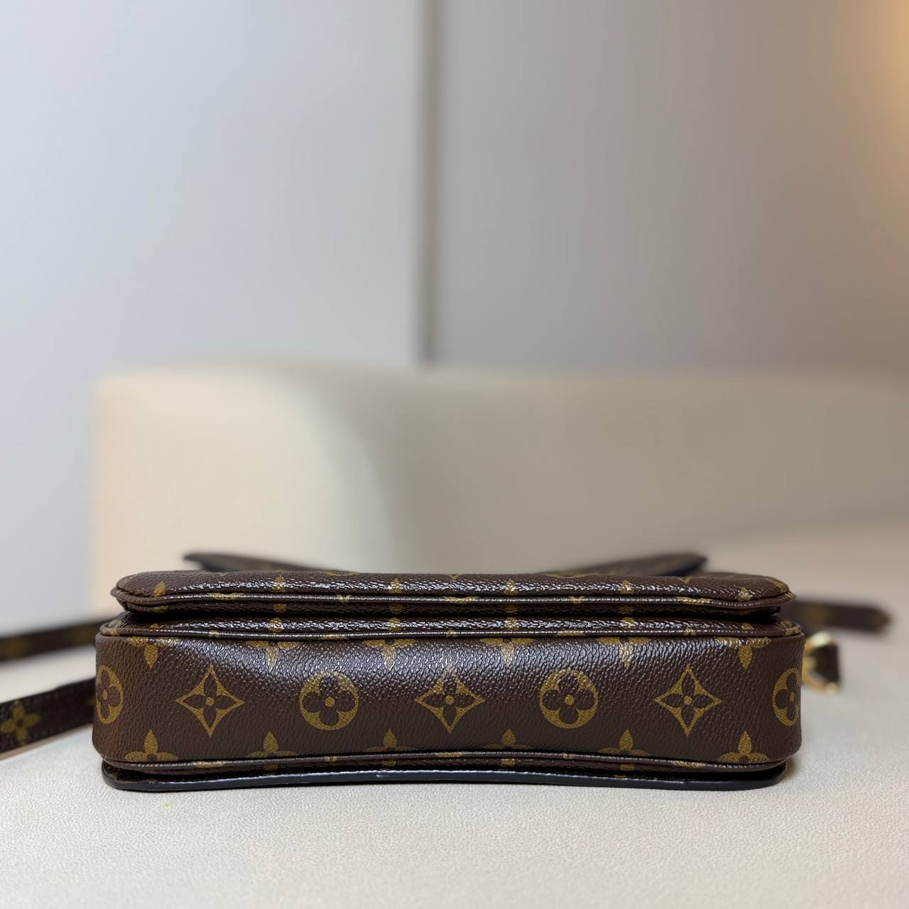 LV Pochette Métis