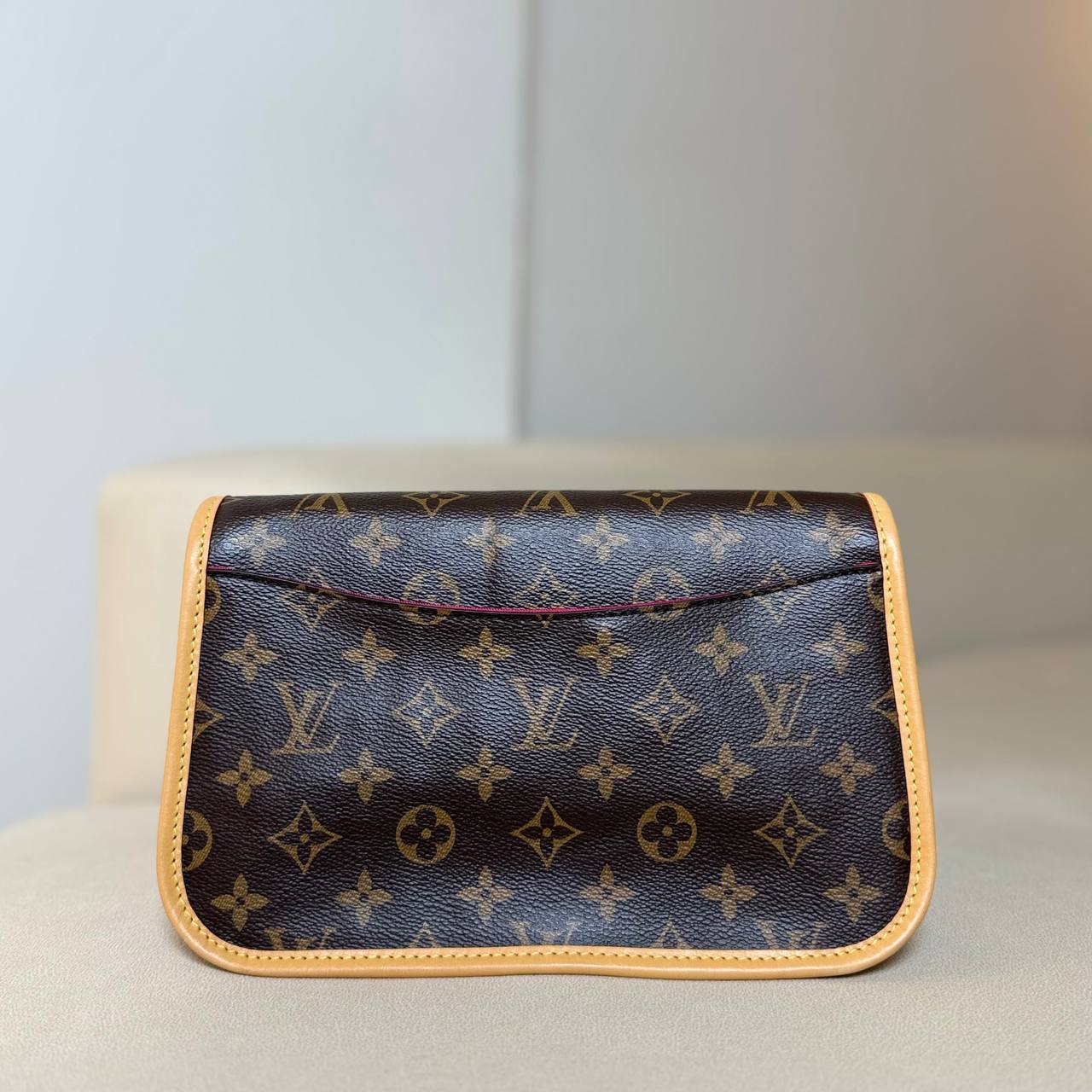 LV Diane