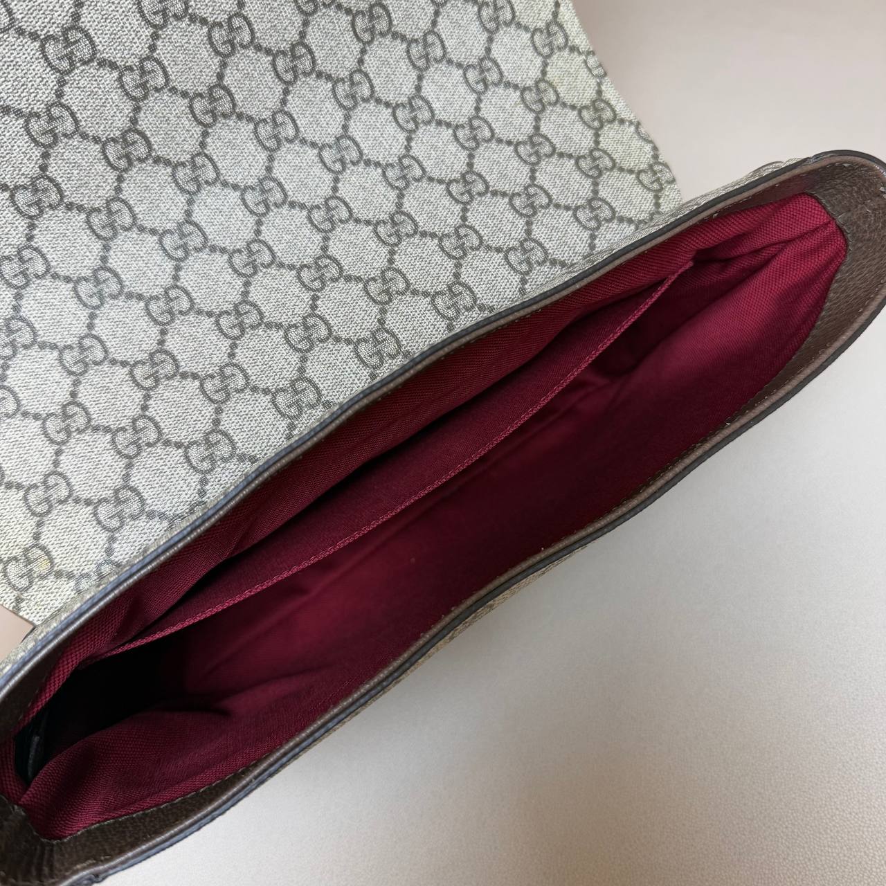 Gucci GG Supreme Messenger Bag