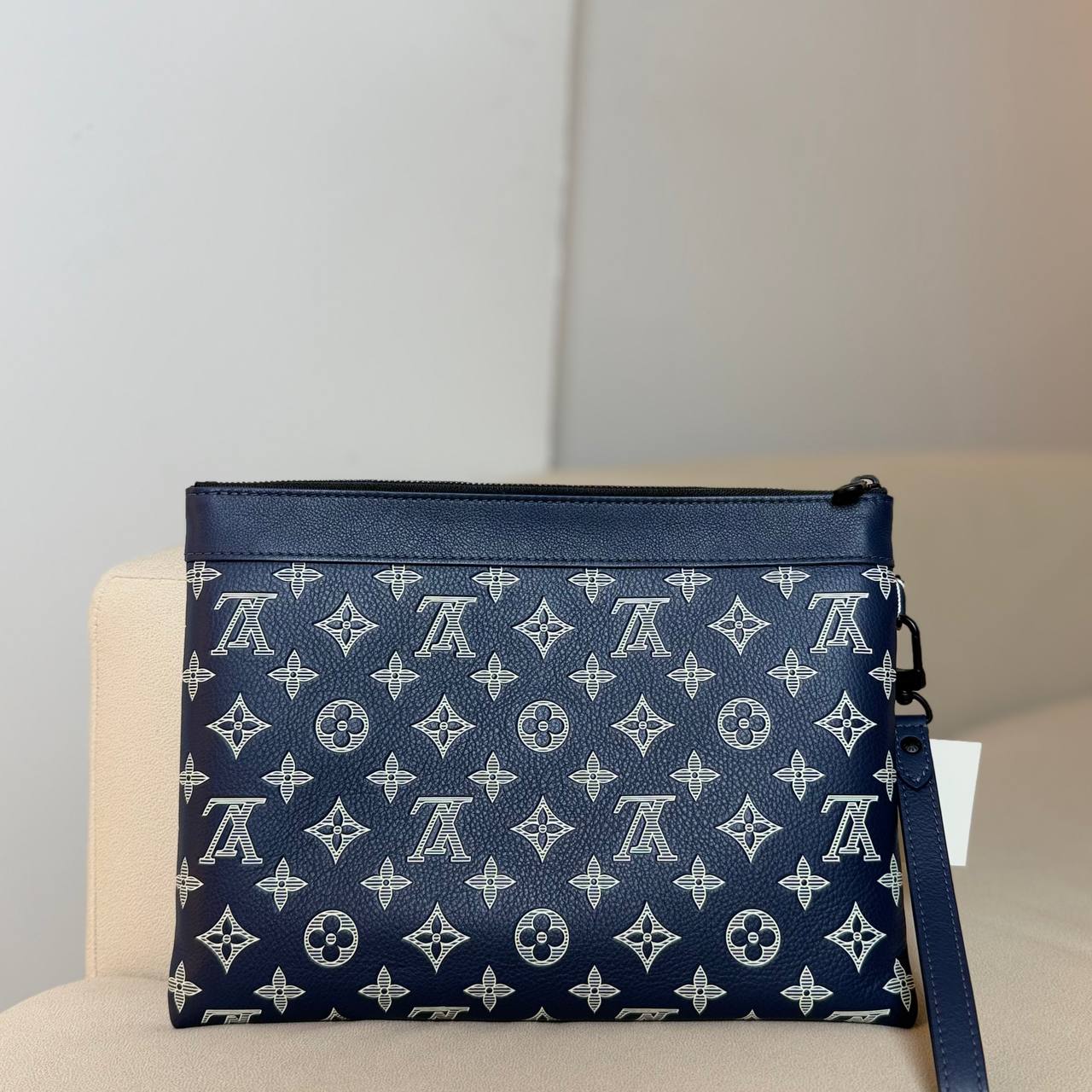 LV Pochette To-Go